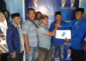Balon Bupati dan Wabup Bursel Ambil Formulir Pendaftaran di Nasdem dan PAN
