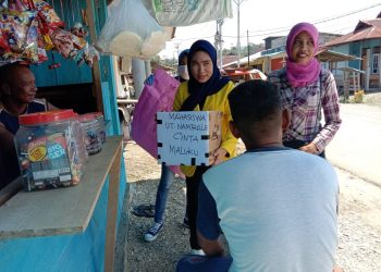 Mahasiswa UT Bursel Galang Dana Bagi Korban Gempa Maluku di Bursel.