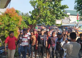 Pasangan Bahtiar – Sami Daftar di Tiga Partai  Dengan Berjalan Kaki.