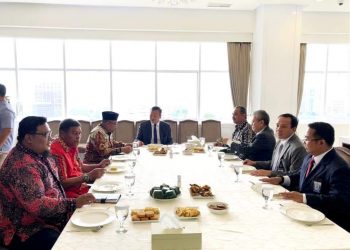 Dihadapan Menteri Kelautan dan Perikanan, Gubernur Minta Sektor Perikanan Maluku di Perhatikan.