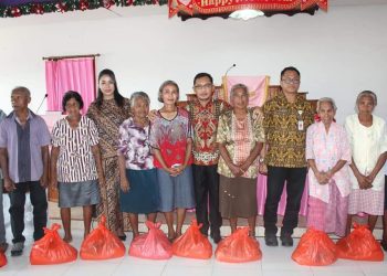 Pemerintah Provinsi Maluku Menggelar Safari Natal di Desa Waai