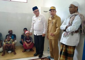 Bupati Bursel Hadiri Sunatan Masal di Kec Ambalau