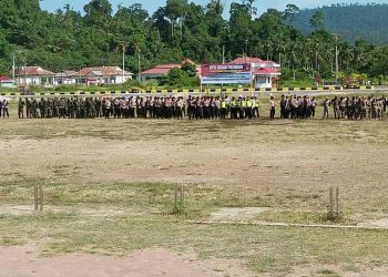 Polres Buru Dan TNI Laksanakan Apel Gelar Pasukan