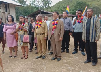 Bupati Bursel Apresiasi Pembangunan Gereja Pantekosta Batu Karang