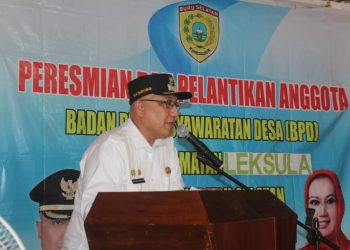 Bupati Bursel Lantik BPD Se Kecamatan Leksula, Ini Harapannya