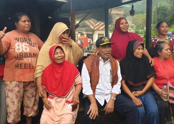 Wakil Ketua I DPD RI Nono Sampono Serap Aspirasi Masyarakarat Bursel