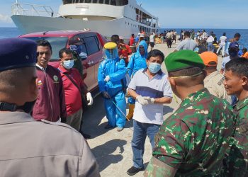 Antisipasi Corona, Sejumlah Fasilitas Umum Dan Perkantoran Di Bursel Disemprot Dengan Cairan Disinfektan