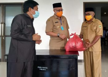 Ditengah Pandemi Covid-19, Pemkab Bursel Gelar pasar Murah di Kecamatan Waesama