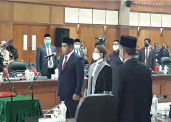 Benhur Wattubun Dilantik Menjadi Anggota DPRD Maluku