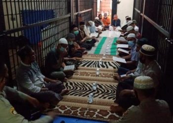 Tahanan Rutan Polres Pulau Buru Wajib Sholat Berjamaah dan Khatam AlQuran