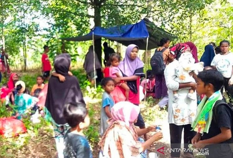 Gempa magnitudo 6,1, warga Tehoru-Malteng mengungsi ke perbukitan