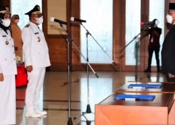 Gubernur Murad Lantik Bupati Perempuan Pertama di Maluku, Ini Pesannya