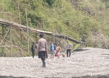 Polisi Sisir Tambang Emas Ilegal di Sungai Anahoni