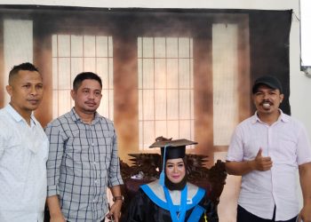 Bupati Safitri Bersyukur Bisa Diwisuda S-2