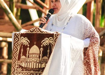Safitri, Gerson Dan Tagop Hadiri Pengecoran Masjid Nurul Saba Waenono