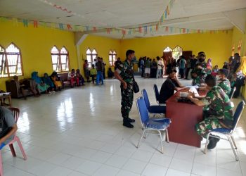 Tim RST Dr Latumeten Lakukan Vaksinasi Covid di Batabual