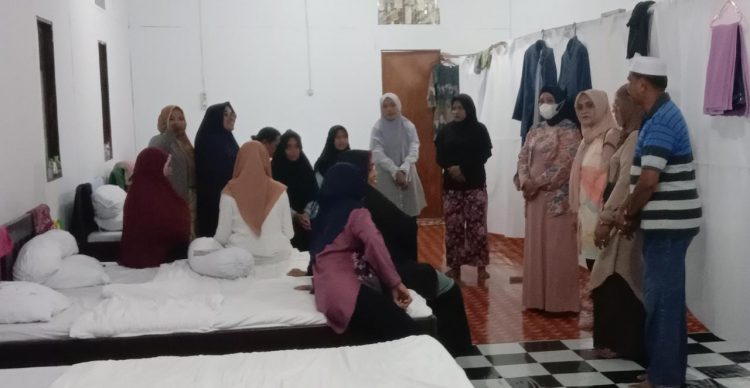 Bupati Bursel Kunjungi Kafilah dan Berikan Sejumlah Motivasi