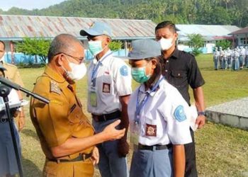 Ujian Sekolah Tingkat Atas di Bursel Resmi Dibuka, Ini Pesan Bupati