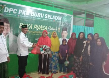 PKB Bursel Bagi Sembako Untuk Janda di Namrole
