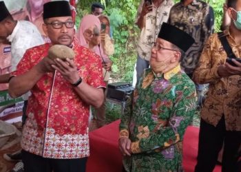 Murad Ismail Dan Akbar Tanjung Peletakan Batu Pertama Graha Kahmi Maluku