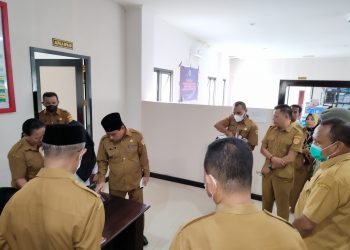 Sekda Bursel Sidak kehadiran ASN Usai libur Lebaran, Ini Pesannya
