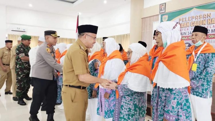 CJH Dari BurseL Diberangkatkan Menuju Makkah