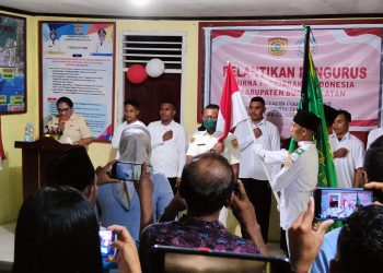 Bupati Bursel Hadiri Pelantikan PPI