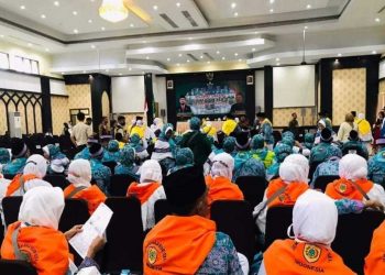 Rombongan JCH Asal Bursel di Berangkatkan Dari Embarkasi Makassar Menuju Jeddah