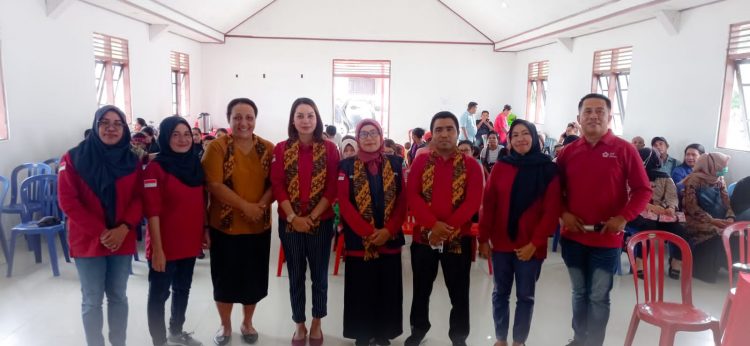 Dinkes, PMI, Jemaat GPM Gelar Periksa Darah dan Pengobatan Massal