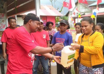 Syukur HUT RI, PSI Bagi Minyak Tanah Gratis