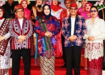 Bupati Safitri Pimpin Upacara HUT Bursel ke – 14