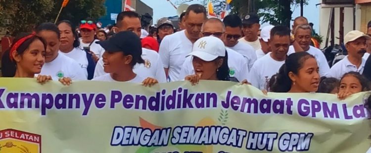 Wakil Bupati Bursel Buka Jalan Santai Dan Kampanye Pendidikan