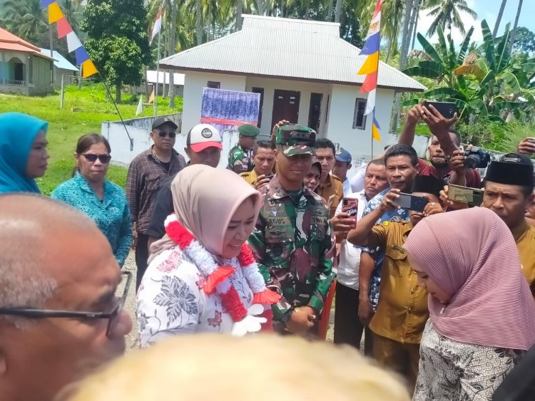 Bupati Safitri Resmikan Puskesmas Dan Berikan Bantuan Di Kec. Kepala Madan