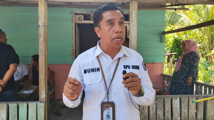Dalam rangka Verfak, KPU Buru Masuk Desa