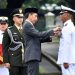 HUT ke-77 TNI, Presiden Anugerahkan Tanda Kehormatan Bagi Tiga Prajurit TNI