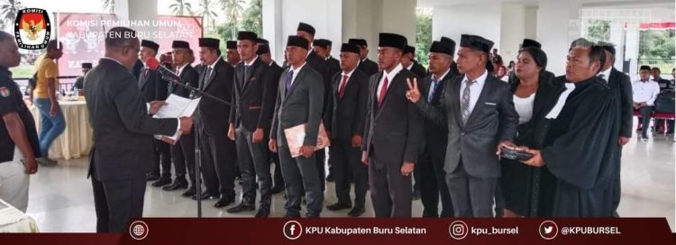 Ketua KPU  Bursel Resmi Lantik  30 Anggota PPK