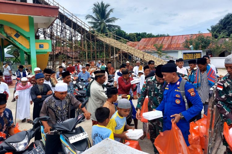 Jaga Keselamatan Masyarakat Embarkasi dan debarkasi, Polairud Maluku Gencar Gelar Patroli
