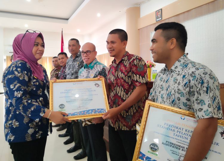 Pemkab Bursel Berkomitmen Tingkatkan Pelayanan Publik