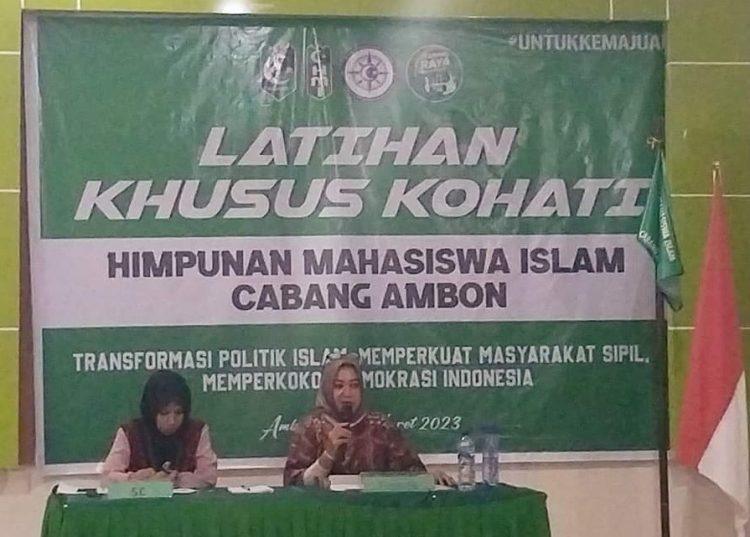 Bupati Bursel :  Perempuan Dalam Politik Tak Bisa Dipandang Sebelah Mata