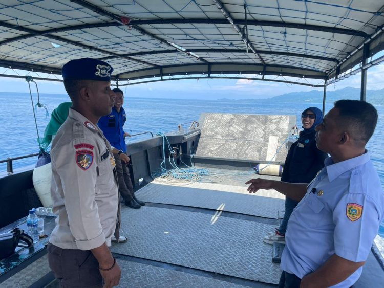 Dit Polairud Polda Maluku Gandeng Dinas Perikanan Bursel Melaksanakan Patroli Rutin