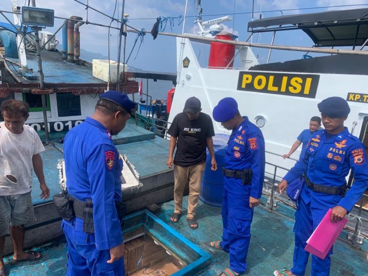 Ditpolairud Patroli Rutin di Perairan Laut Maluku