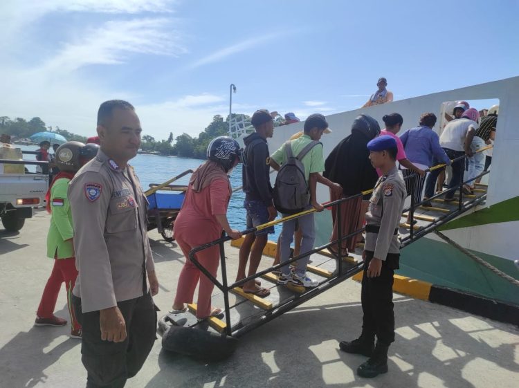 Personel Polairud Bursel Bersama KP3 Namrole Gencar Melakukan Patroli