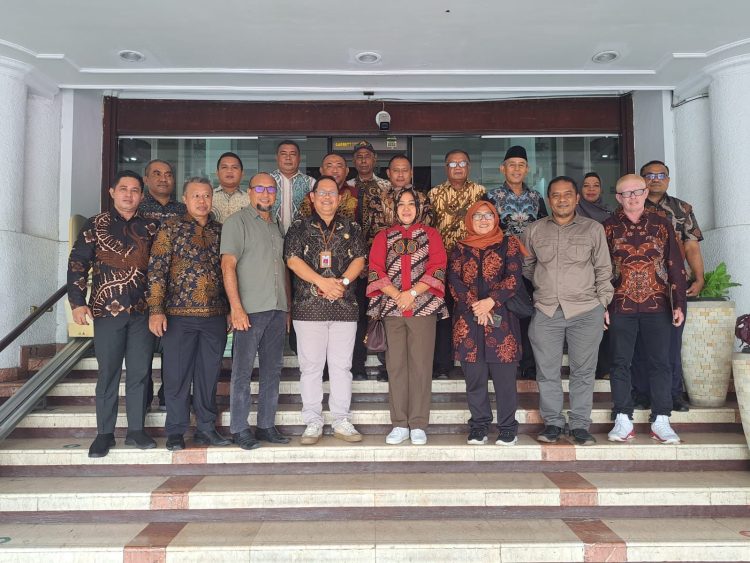 Program Bursel Satu Harga dan Bumdes Mart, Bupati Safitri Bangun Kerjasama Dengan Pemda Jatim