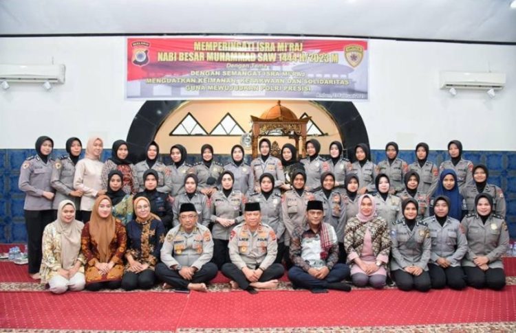 Peringatan Isra Miraj 1444 H Polda Maluku, Kapolda : Tingkatkan Iman dan Taqwa Serta Kerukunan antar Sesama