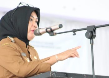 Tak Serius Bangun Desa, Bupati Bursel Janji Akan Pecat Pejabat Kades