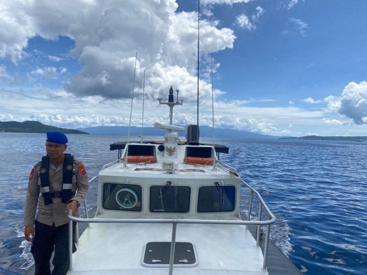 Personil KP. XVI-2013 Polda Maluku Gencar Lakukan Patroli Laut dan Bacarita Basudara Manise