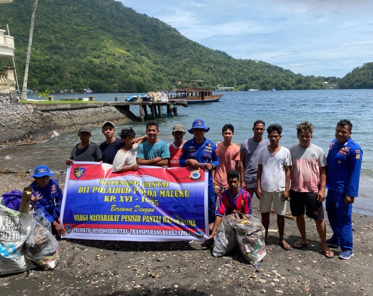 Kalesang Pantai Personil KP.XVI- 1005 Ditpolairud Polda Maluku