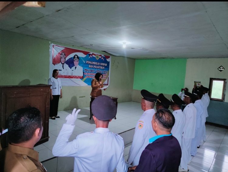 Bupati Safitri Lantik 9 Penjabat Kepala Desa Di Kecamatan Kepala Madan