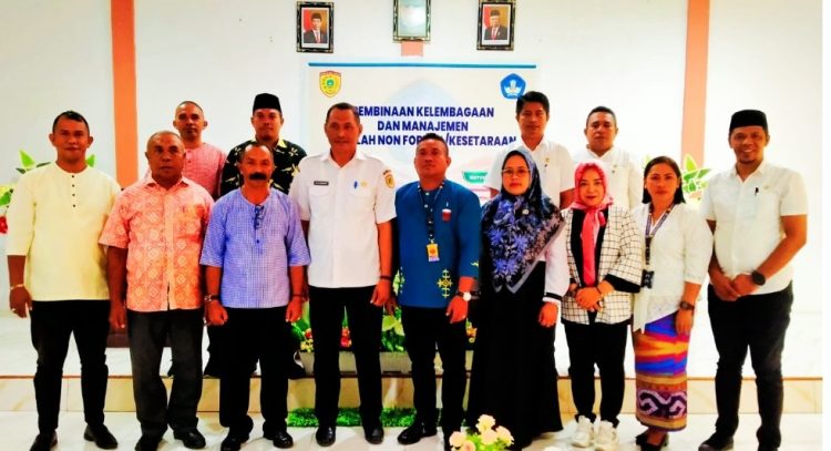 Disdik Bursel Gelar Pembinaan Menejemen Sekolah Bagi SKB Dan PKBM