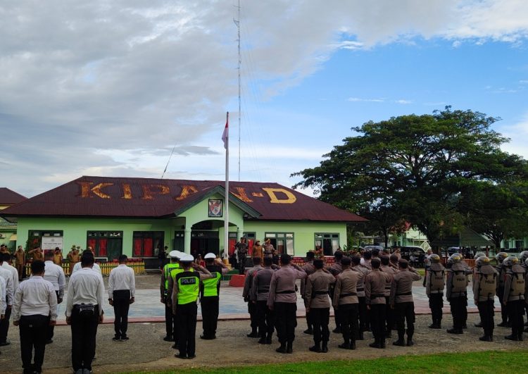 Bupati Bursel Pimpin Apel Gelar Pasukan Operasi Ketupat 2023
